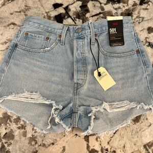 *NWT* Women’s Levi’s 501 Shorts, 30